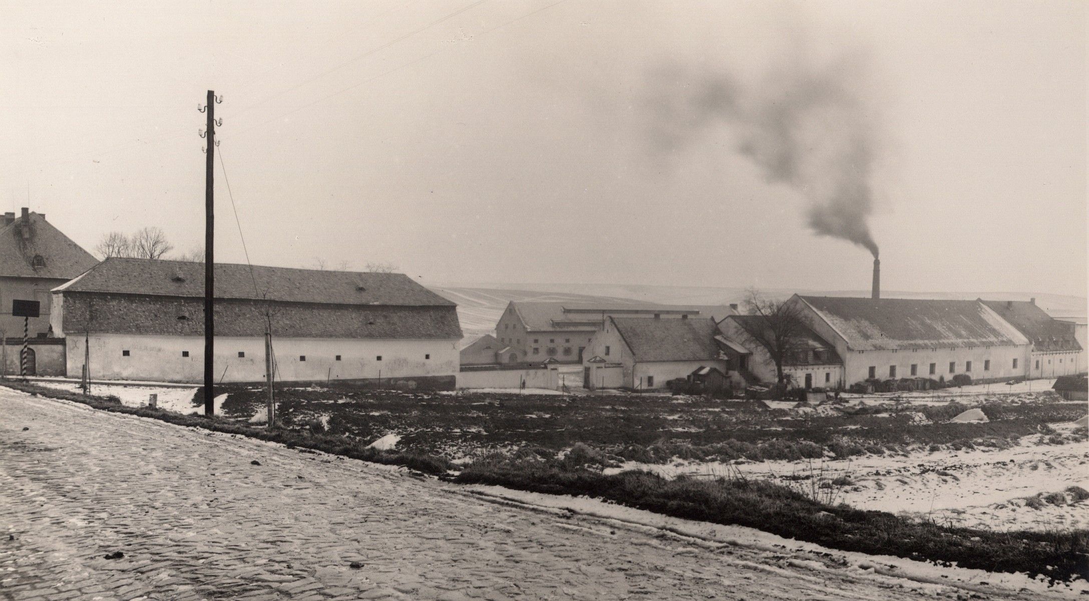 Arcibiskupský poplužní dvůr v Miliči v Německu, asi třicátá léta 20. století (Archiv Arcibiskupství olomouckého)